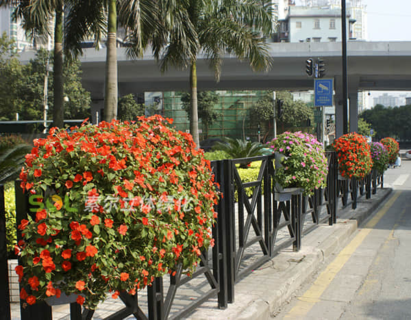 護(hù)欄綠化解決方案簡介1